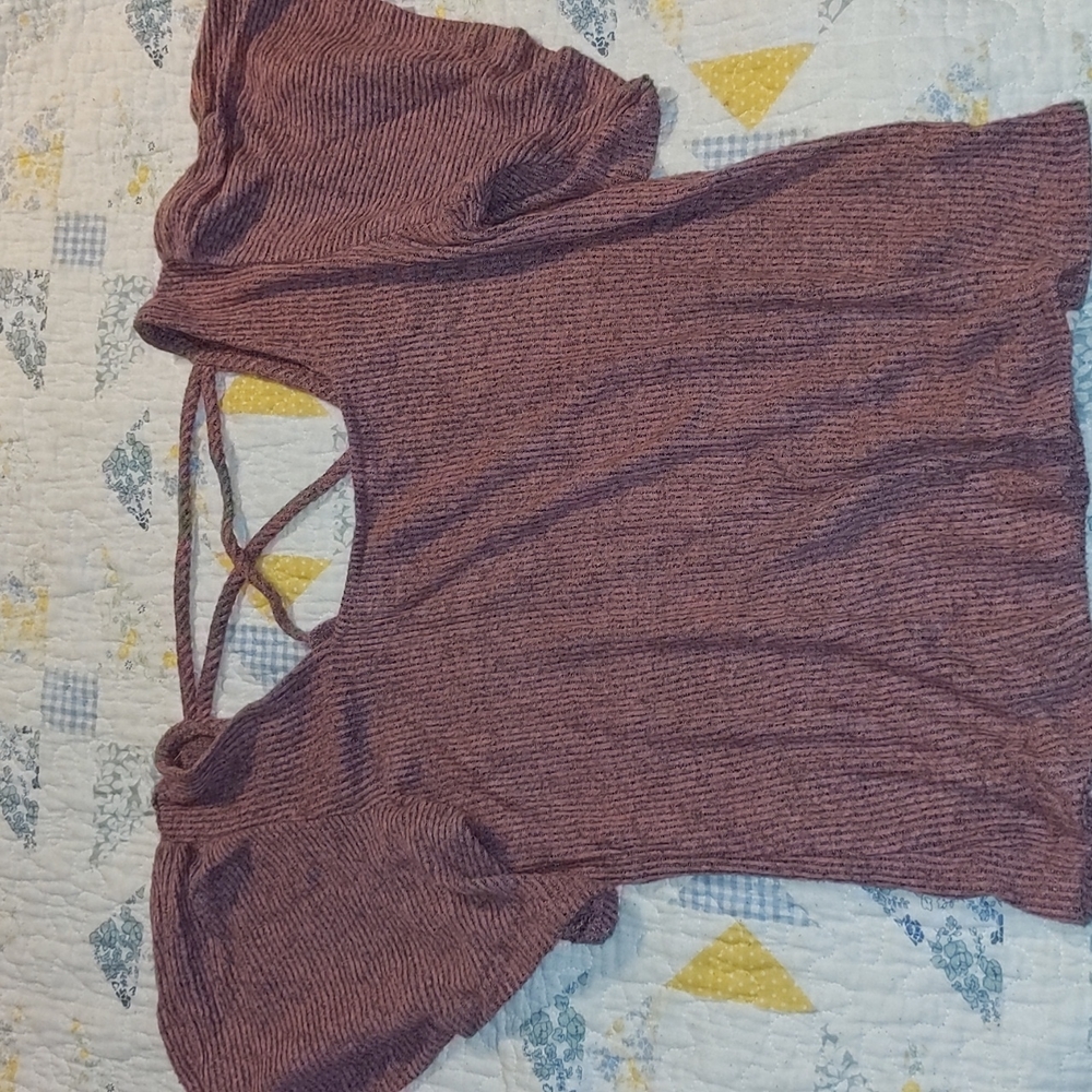 M Dusty pink square neck sweater with flowy short sleeves and Cris cross back